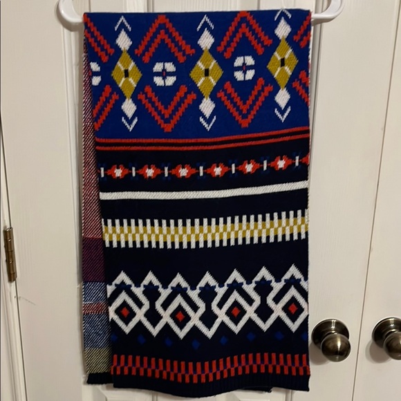 GAP Accessories - GAP Geometric Knit Scarf - Blue, Red, Yellow